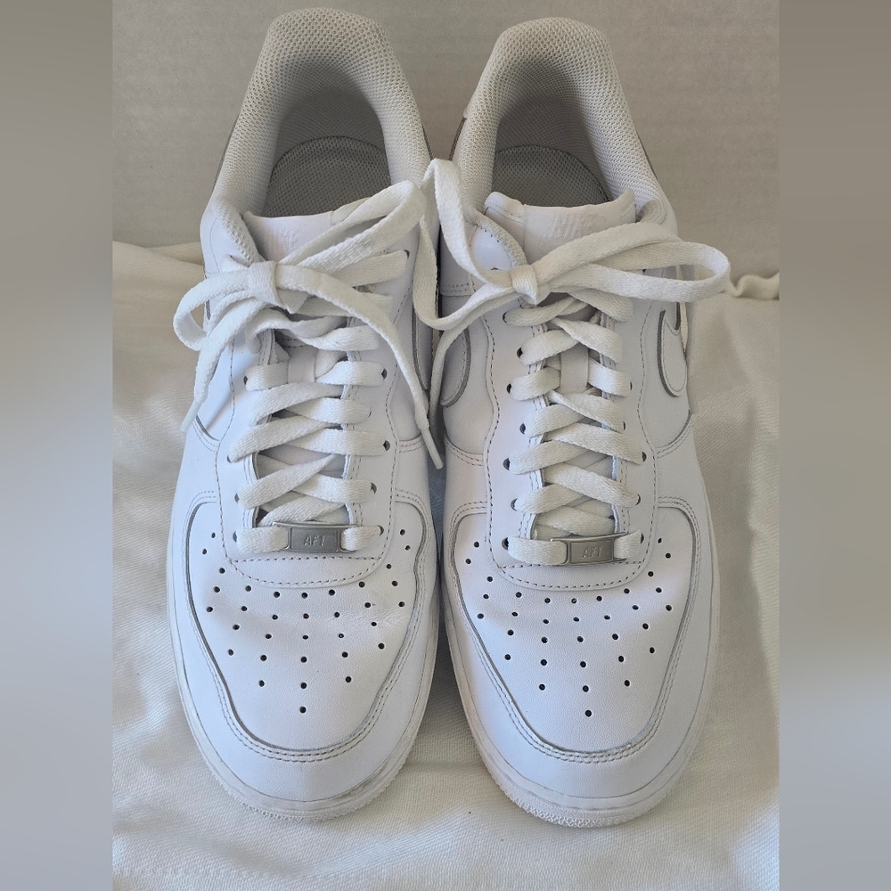 Nike Air Force 1 Low ‘07 Triple White Women’s Size 11 Like New